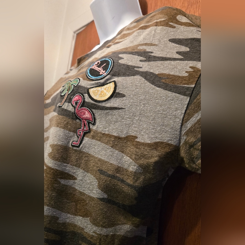 Carbon Copy tan cammo w/cute patches szL - Picture 6 of 8